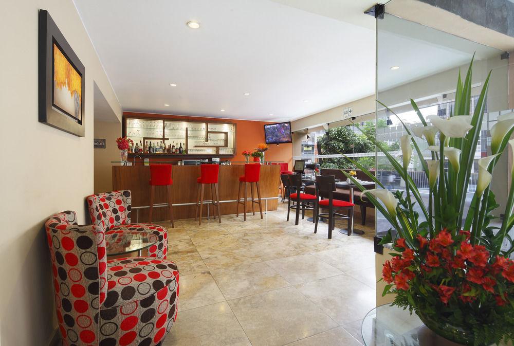 Socialtel Posada Miraflores Лима Екстериор снимка