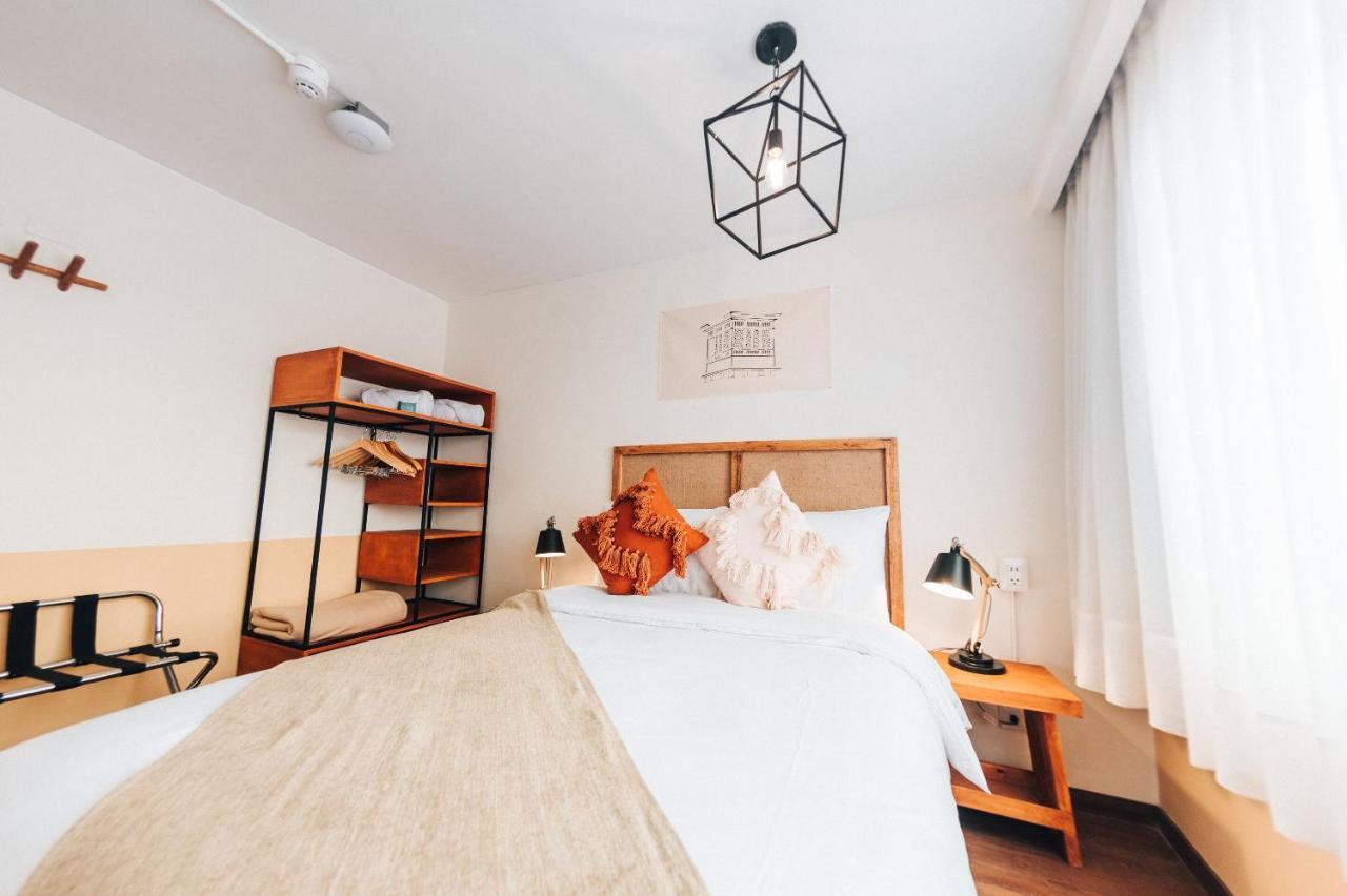 Socialtel Posada Miraflores Лима Екстериор снимка