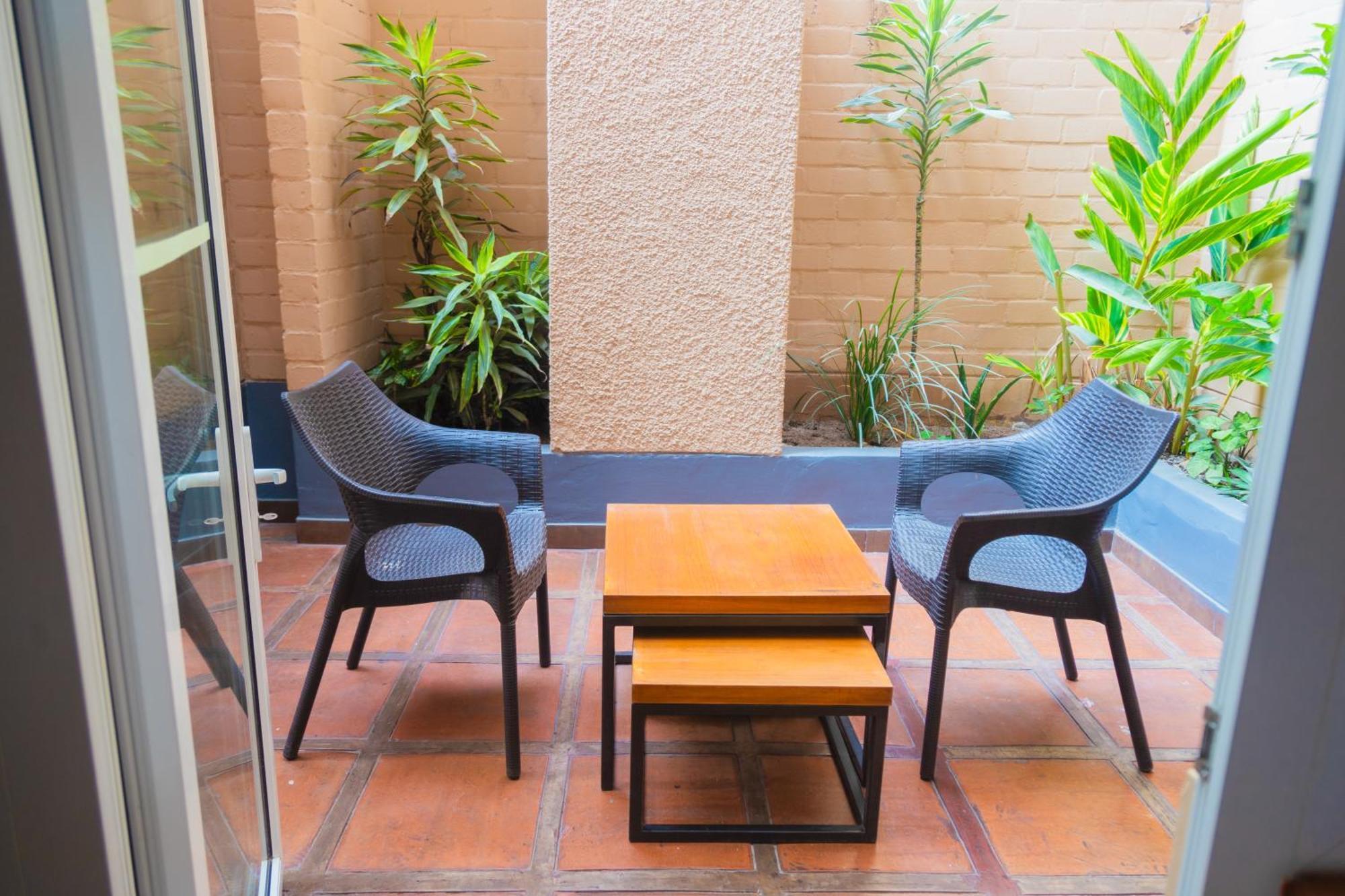 Socialtel Posada Miraflores Лима Екстериор снимка