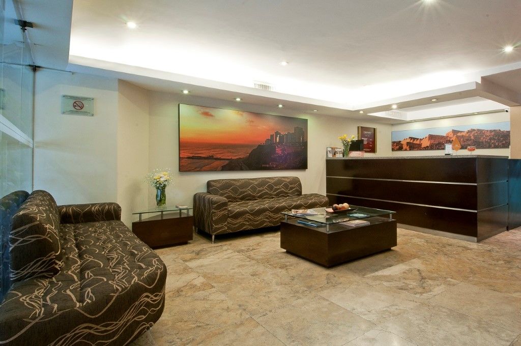 Socialtel Posada Miraflores Лима Екстериор снимка
